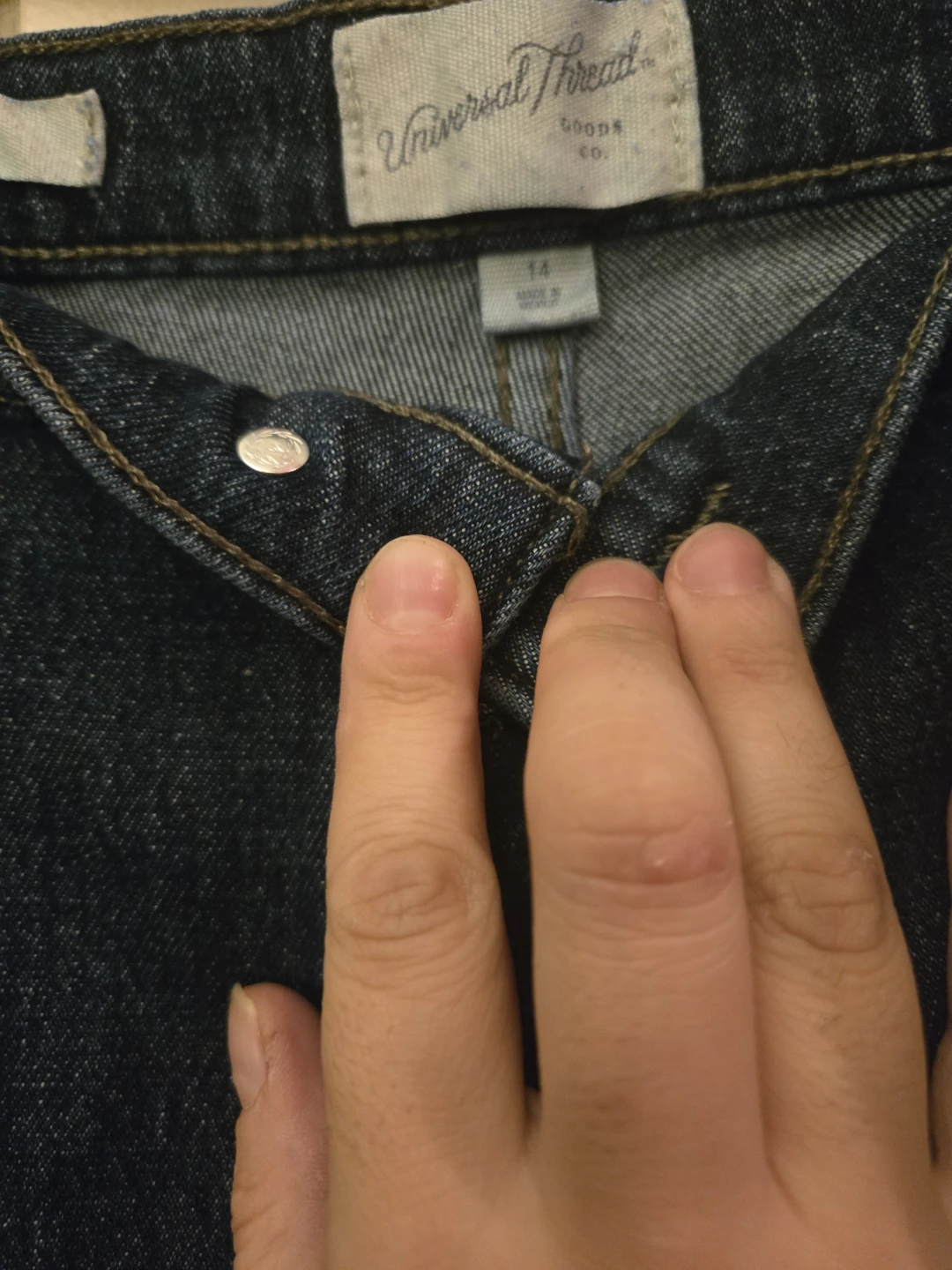 Universal Thread sz 14 and waist. 33 regualr jeans women - photo 4