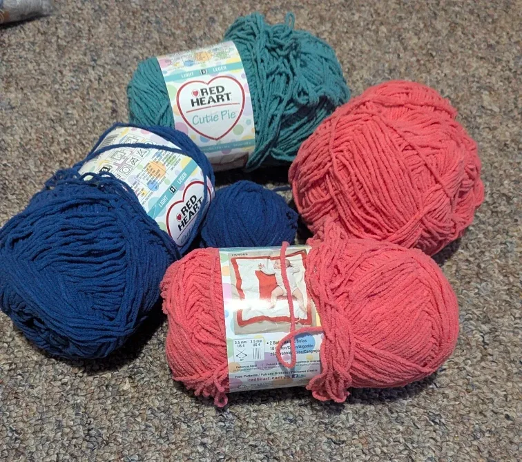 Red Heart Cutie Pie Yarn Lot