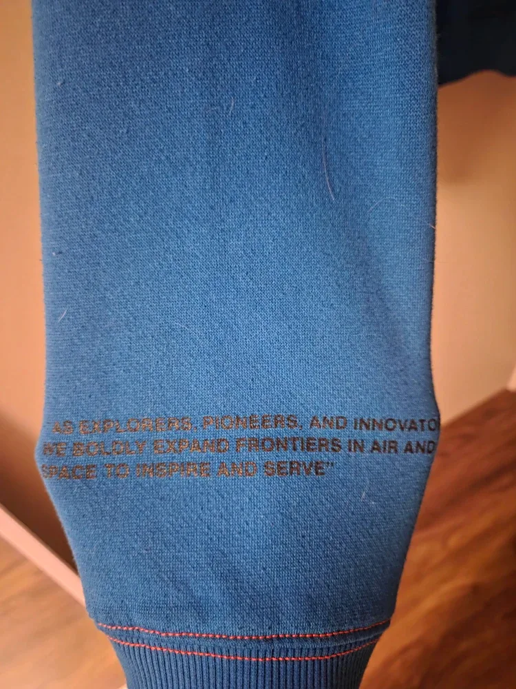 NASA sweater image indicator(4)