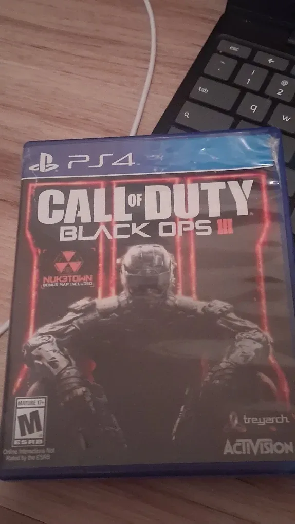 PS4 and Game bundle. image indicator(4)