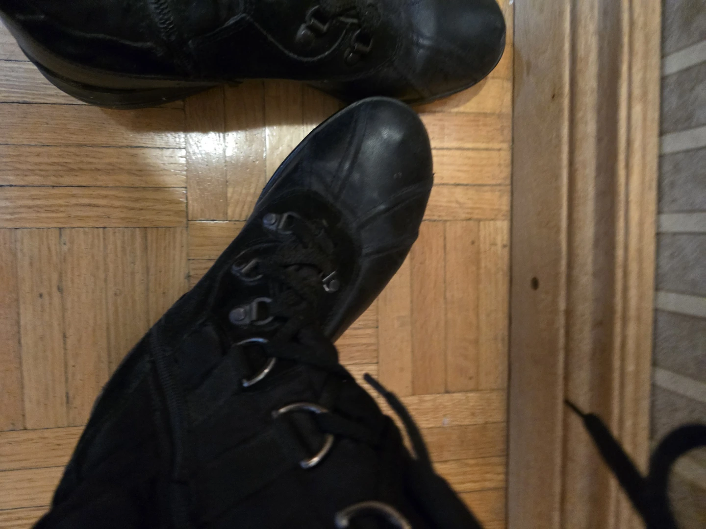 Womens GEOX Black Winter Boots IN GUC size 8 - photo 3