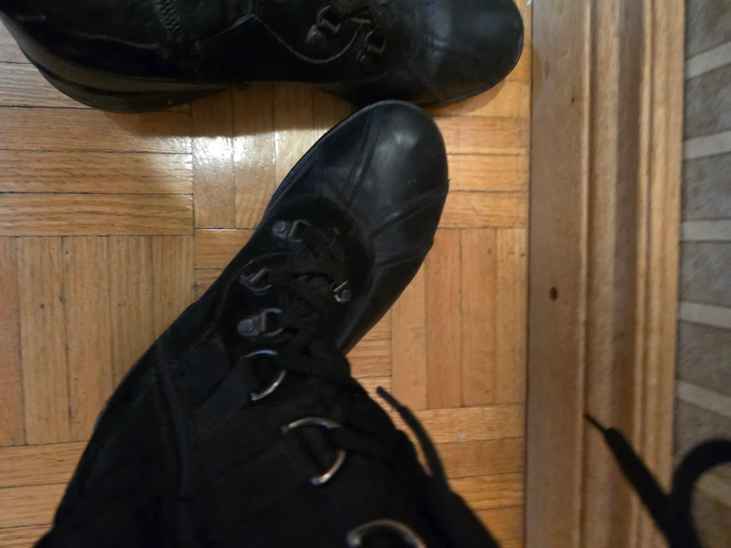 Womens GEOX Black Winter Boots IN GUC size 8 image indicator(3)