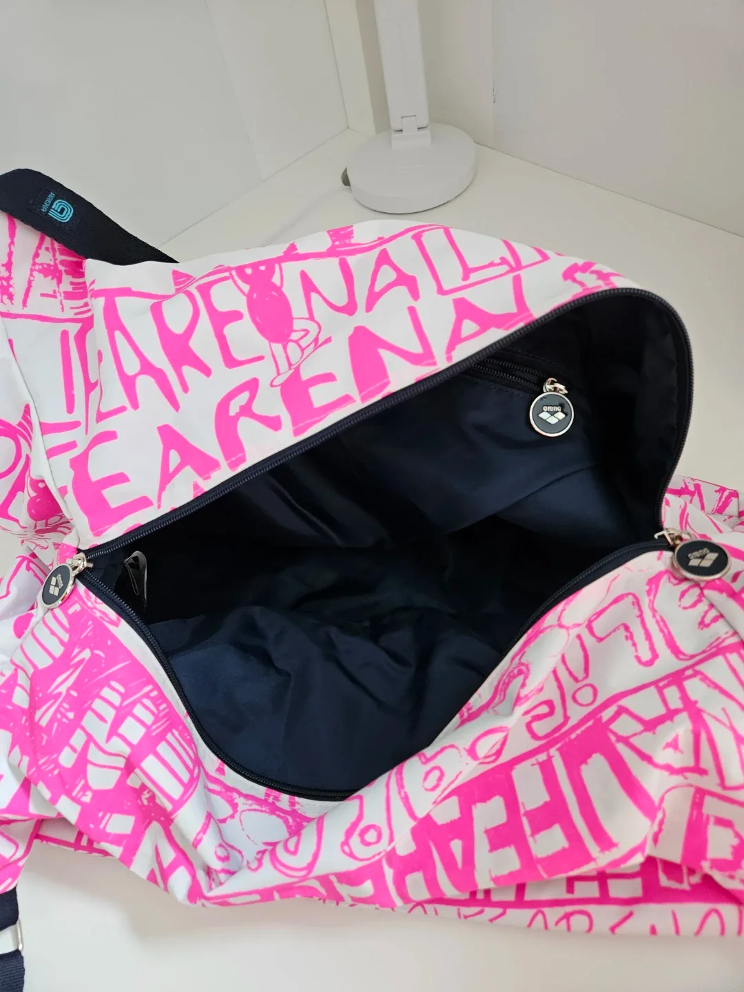 Arena Spiky III Gym Duffle Bag - Pink/White image indicator(4)