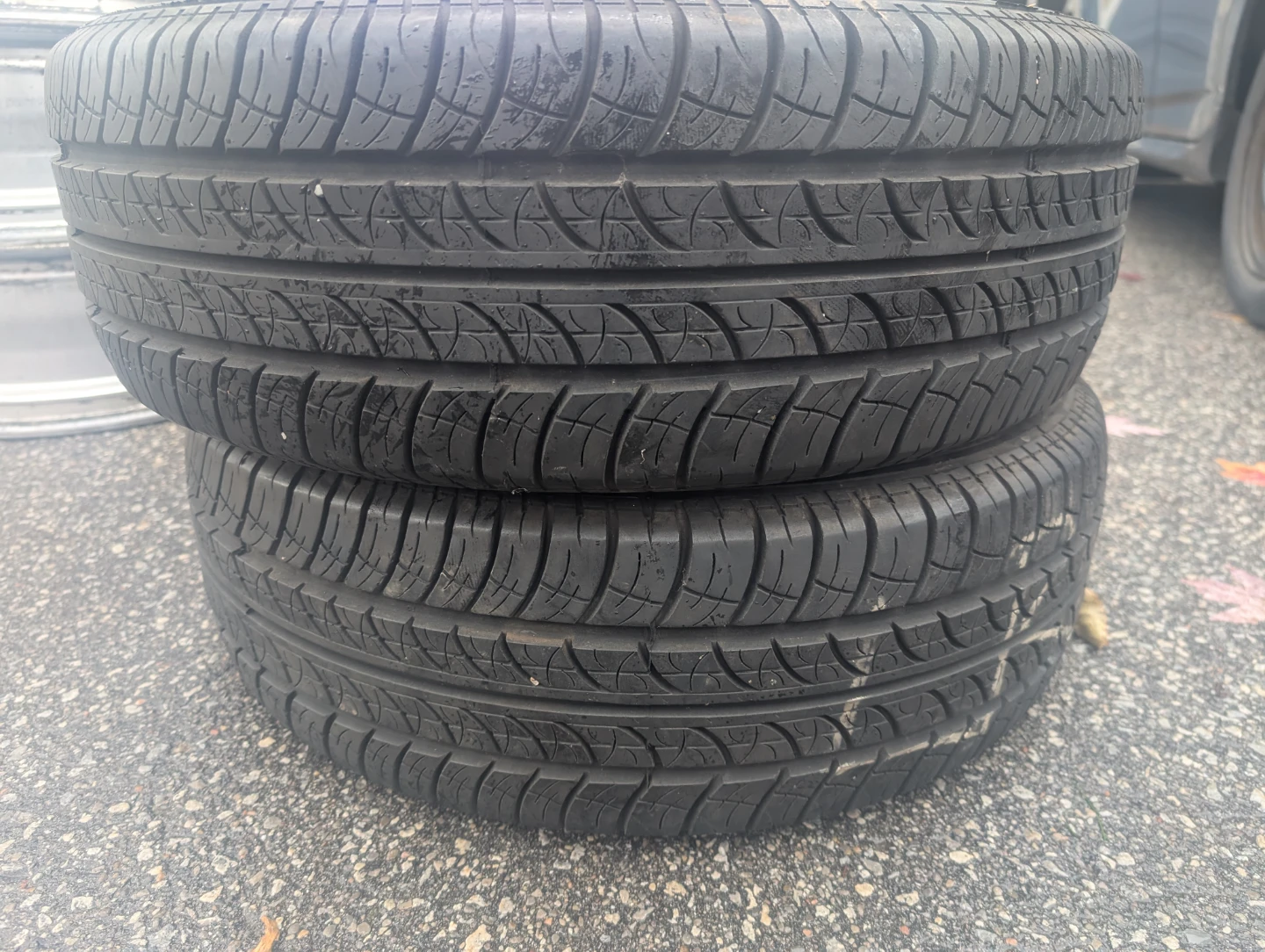 Cooper CS4 Touring Tires 195/65R15