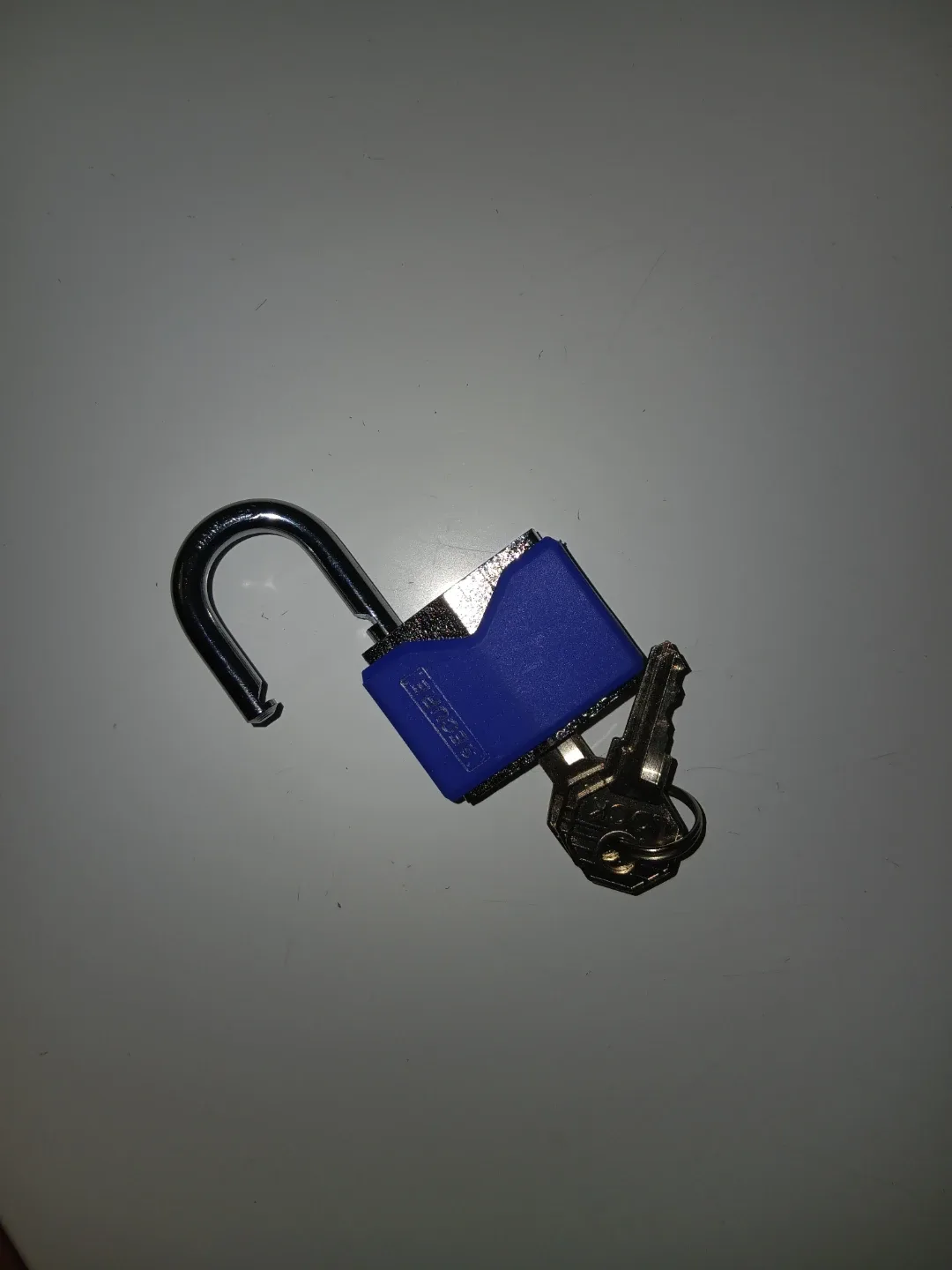 Secure Lock Padlock with Keys image indicator(2)
