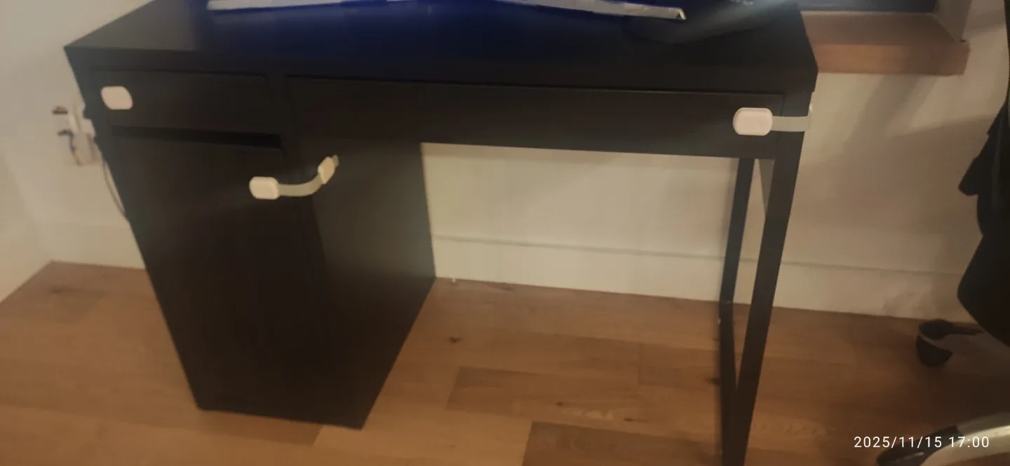 Black Desk with Drawer thumbnail