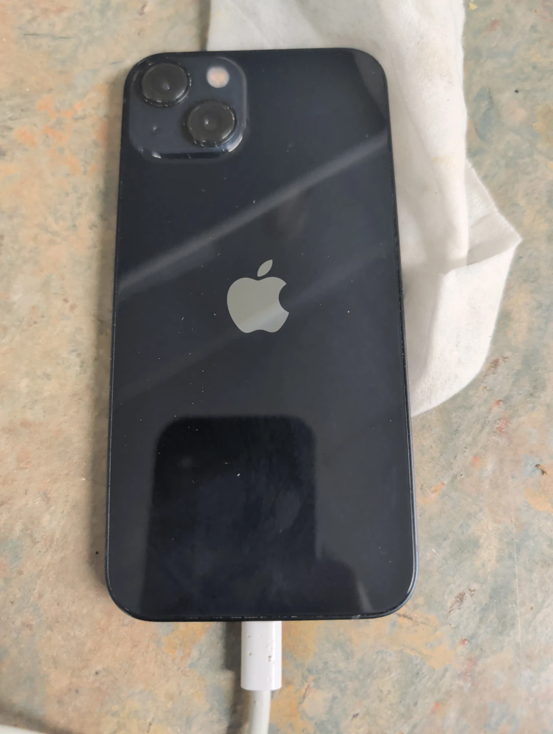 Apple iPhone 13 - Midnight