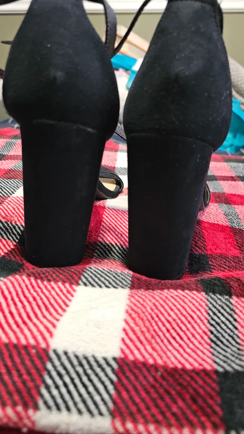 Brash Black Heels - Size 9 image indicator(2)