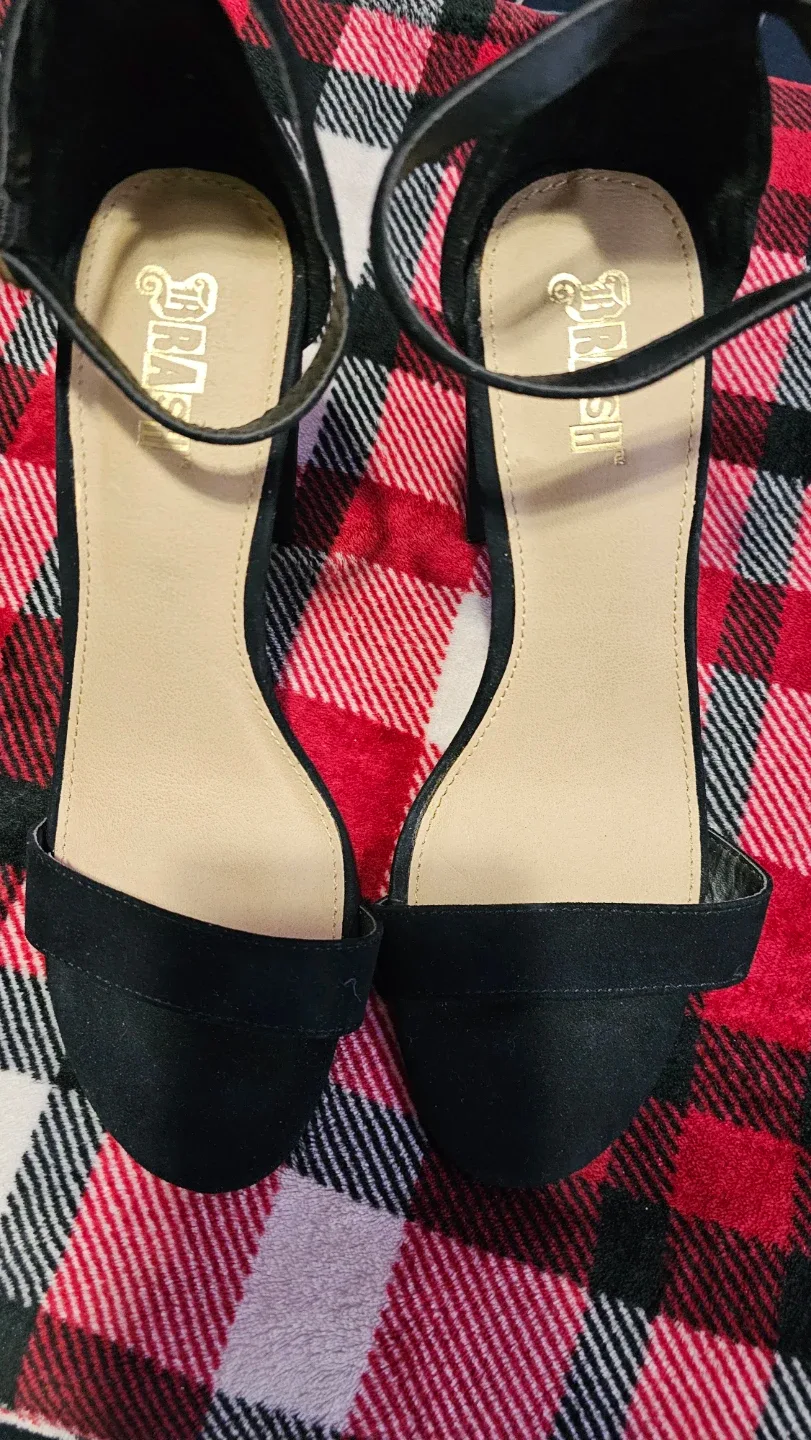 Brash Black Heels - Size 9 image indicator(3)