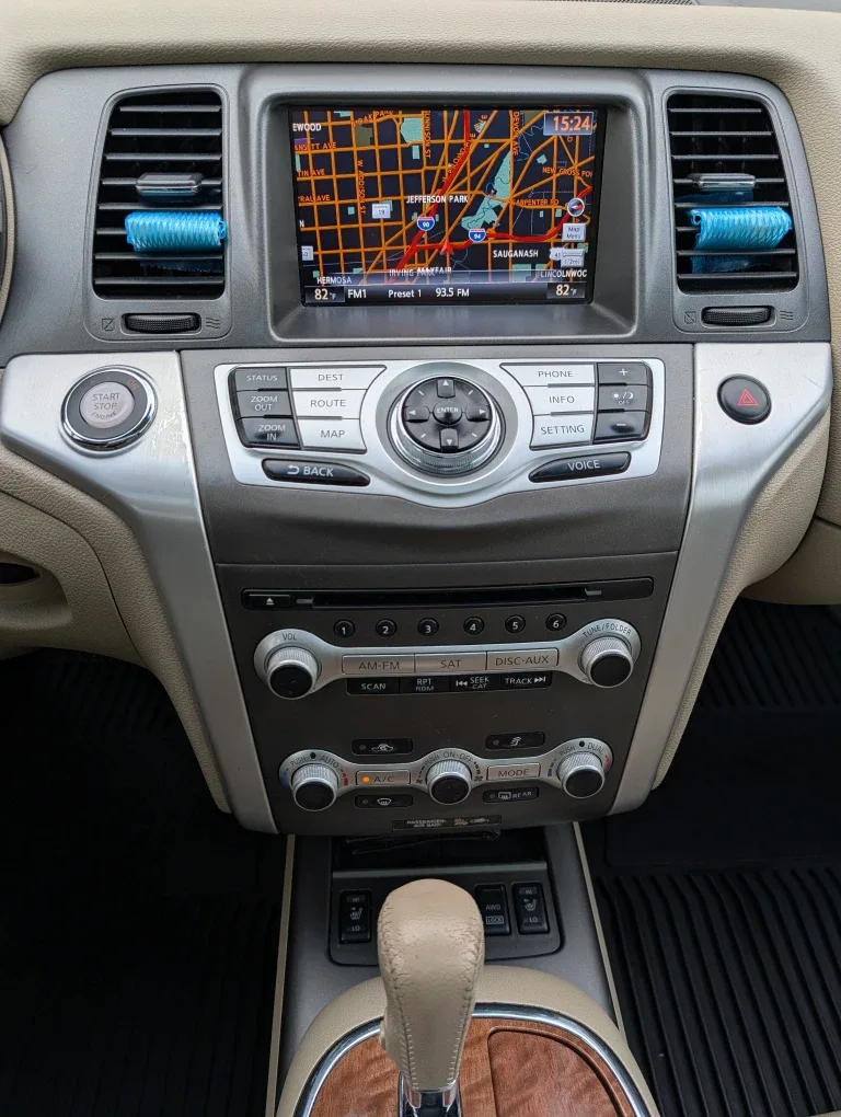 2011 Nissan Murano AWD image indicator(10)