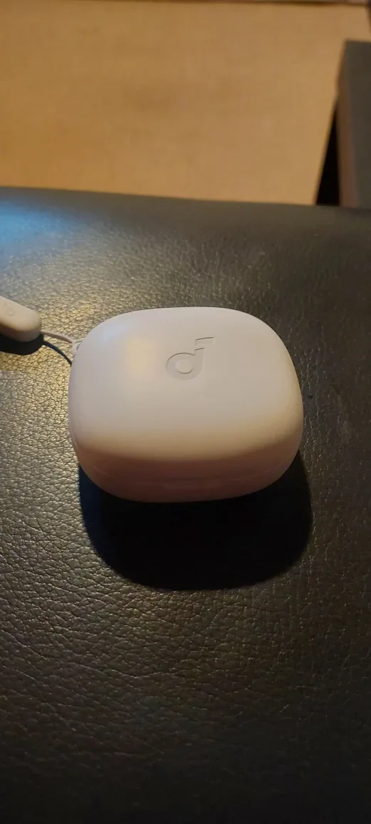 EarFun Free Pro 3 Wireless Earbuds - White image indicator(2)