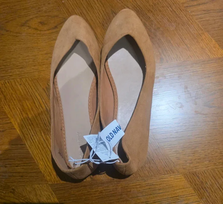 New Old Navy Ballet Flats - Size 8 - Brown