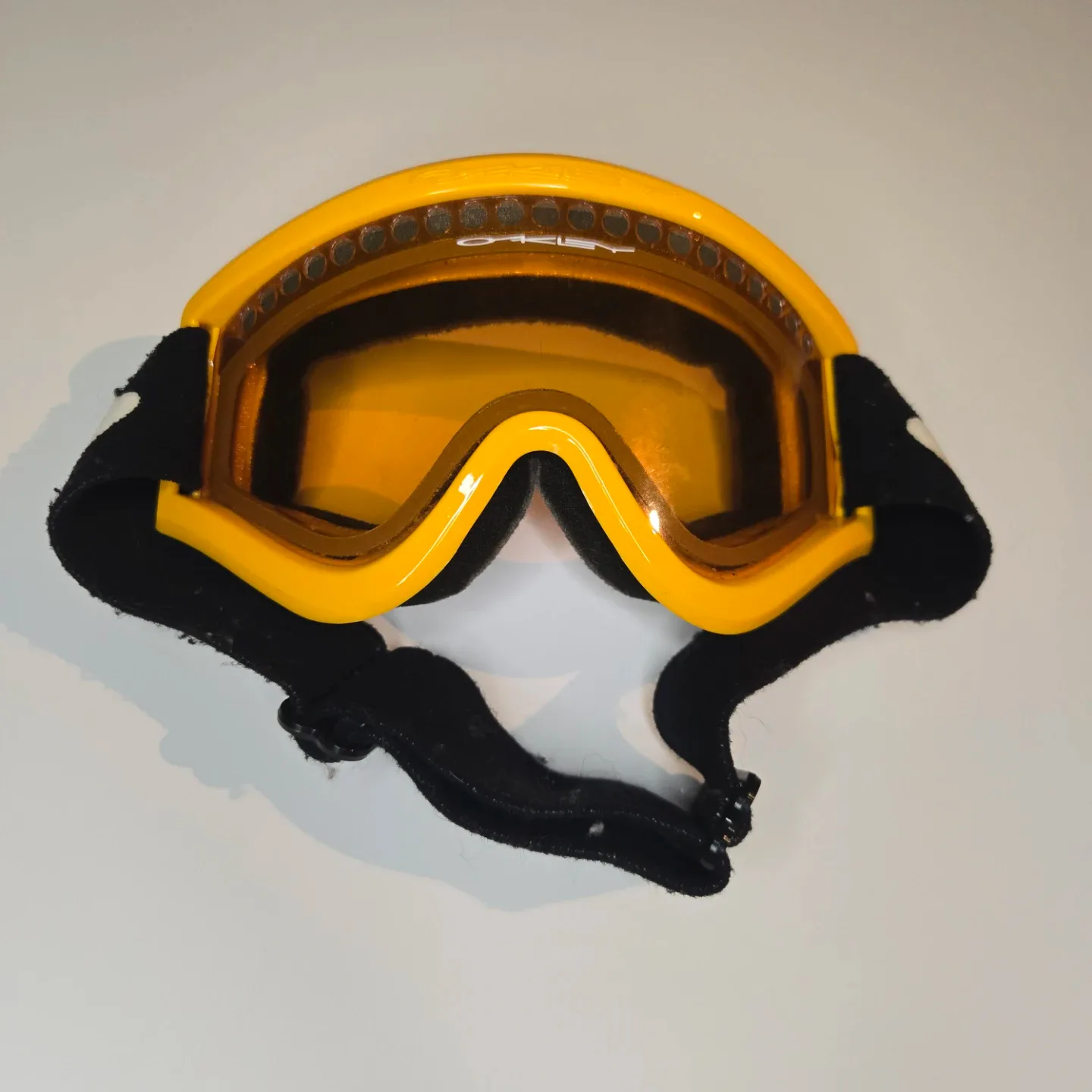 Oakley Ski/Snowboard Goggles - Yellow thumbnail