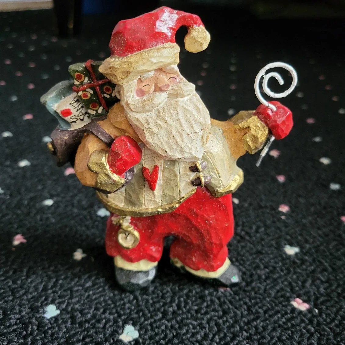 Christmas Holiday Folk Art  Figurines image indicator(2)