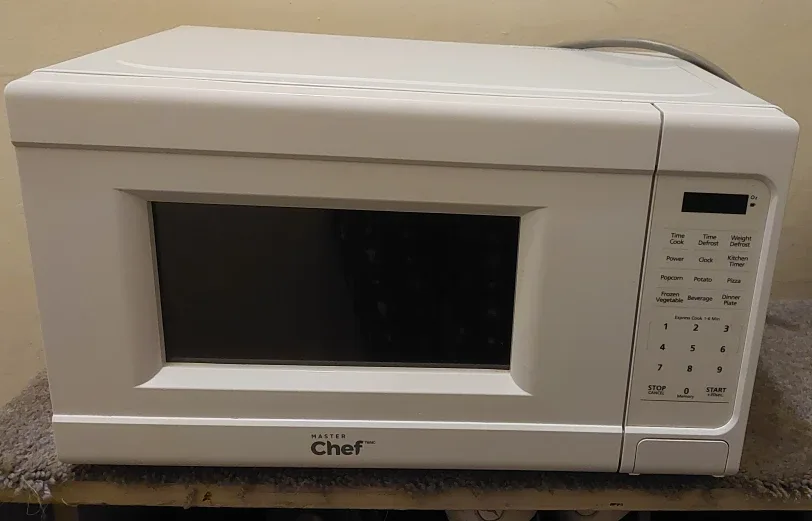 Master Chef EM720CNF-PM Microwave Oven