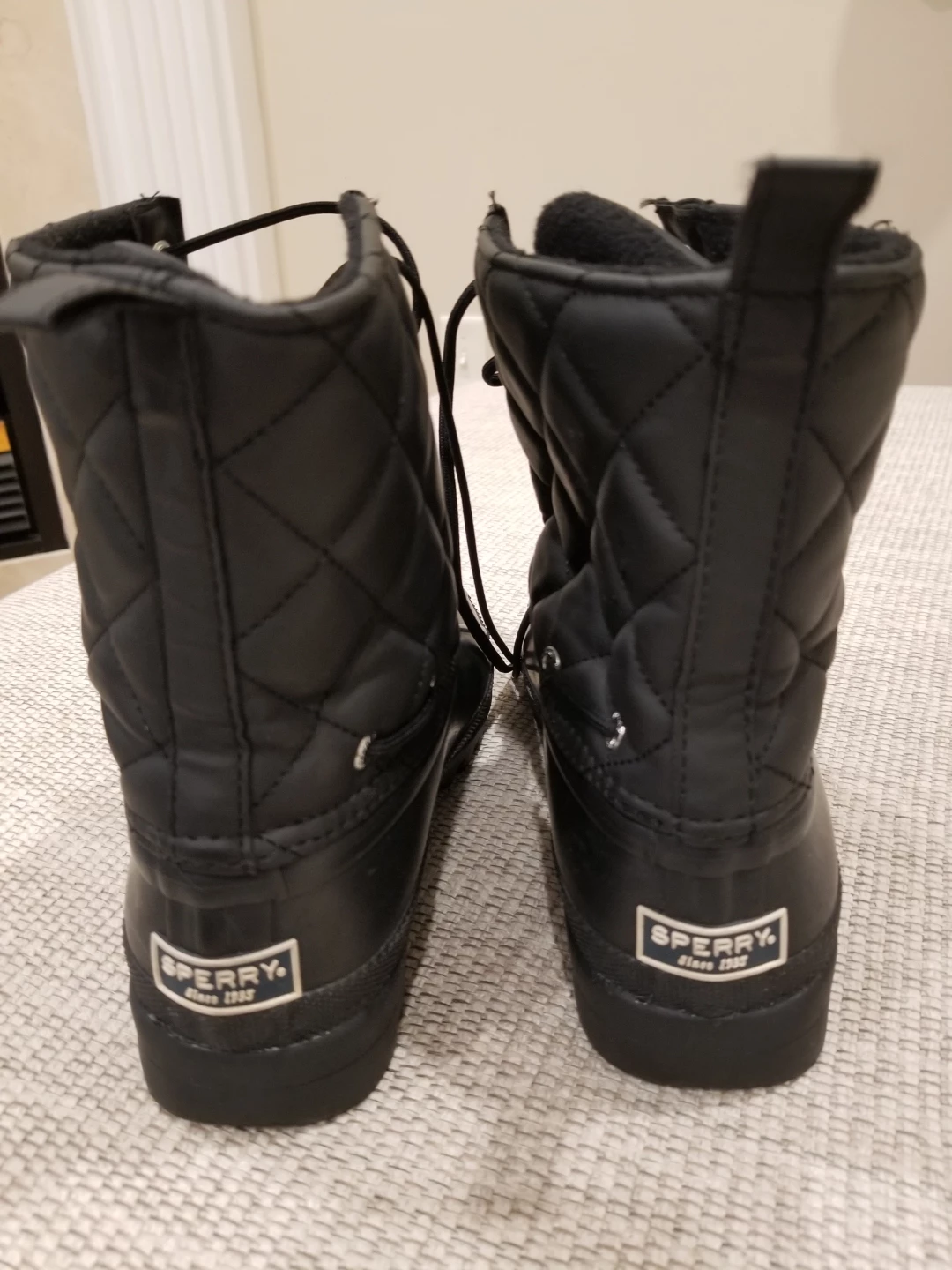 Sperry Quilted Black Duck Boots - Size 6
