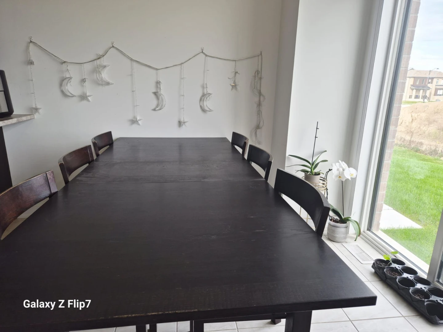 Dining Table (can be a 4,6 or 8 seater) - Dark Wood - photo 5
