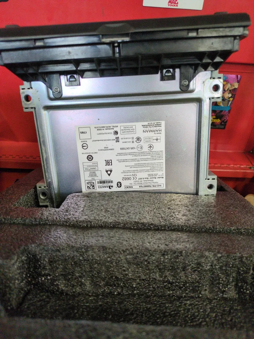 Harley-Davidson Soundstream Reserve V2 Head Unit image indicator(3)