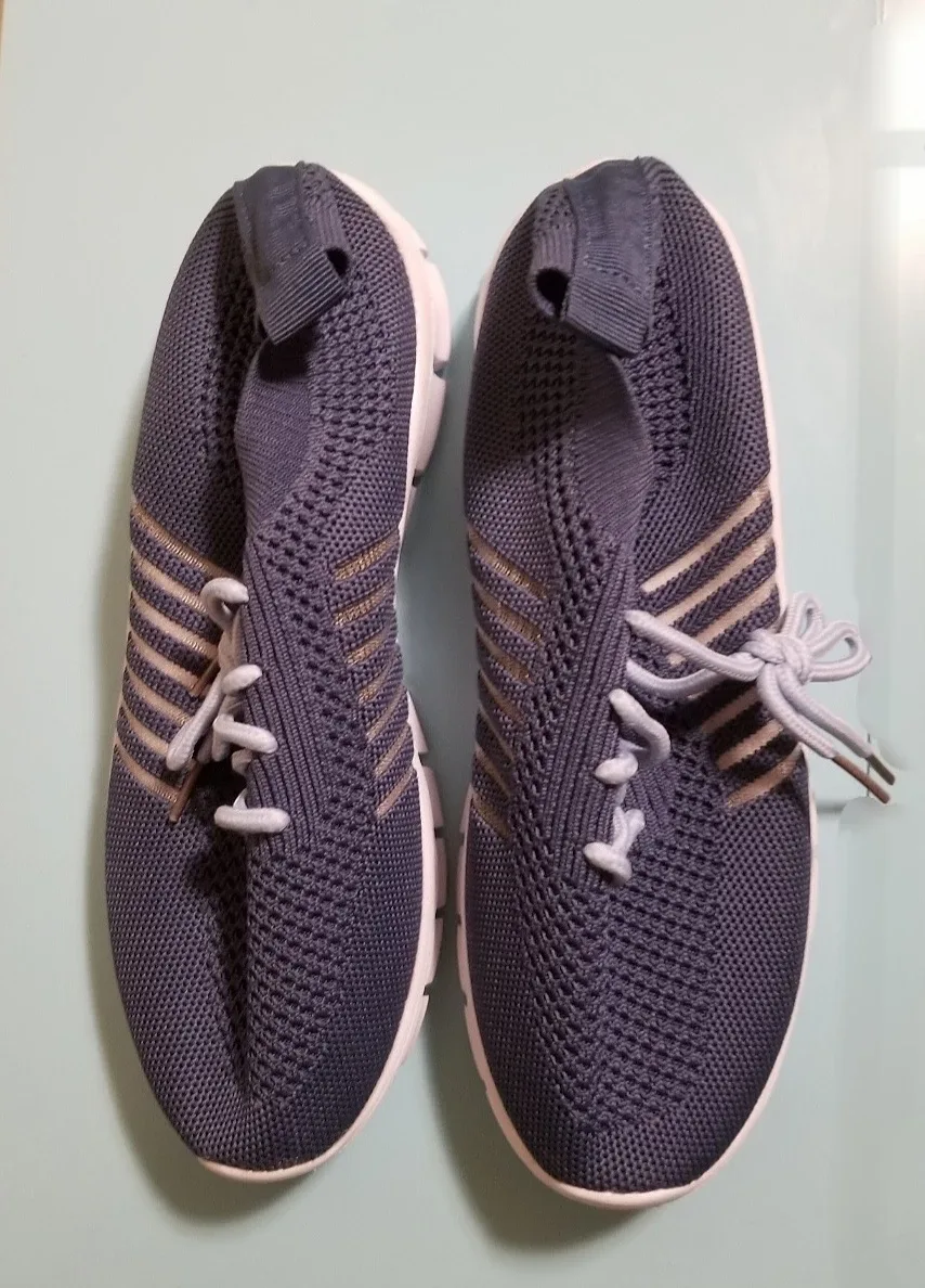 NWOT Women's Breathable Soft Mesh Sneakers image indicator(2)