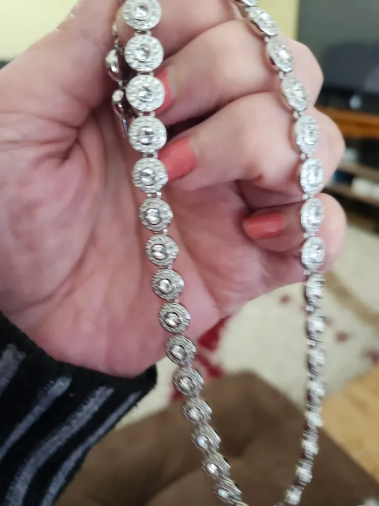 Swarovski Crystal Necklace, Bracelet & Earrings Set image indicator(7)