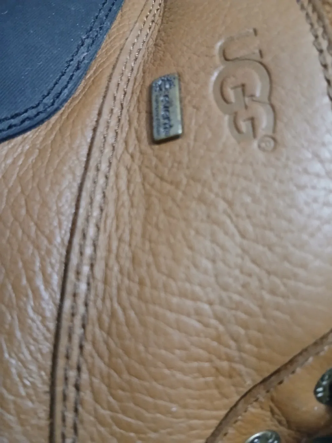 UGG Australia Brown Leather Winter Boots image indicator(3)