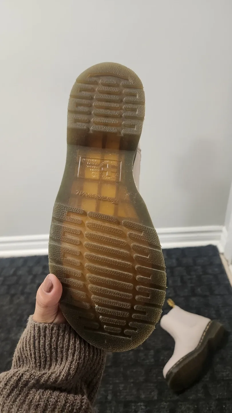 Dr. Martens 2976 Chelsea Boots - Size 8 US image indicator(6)