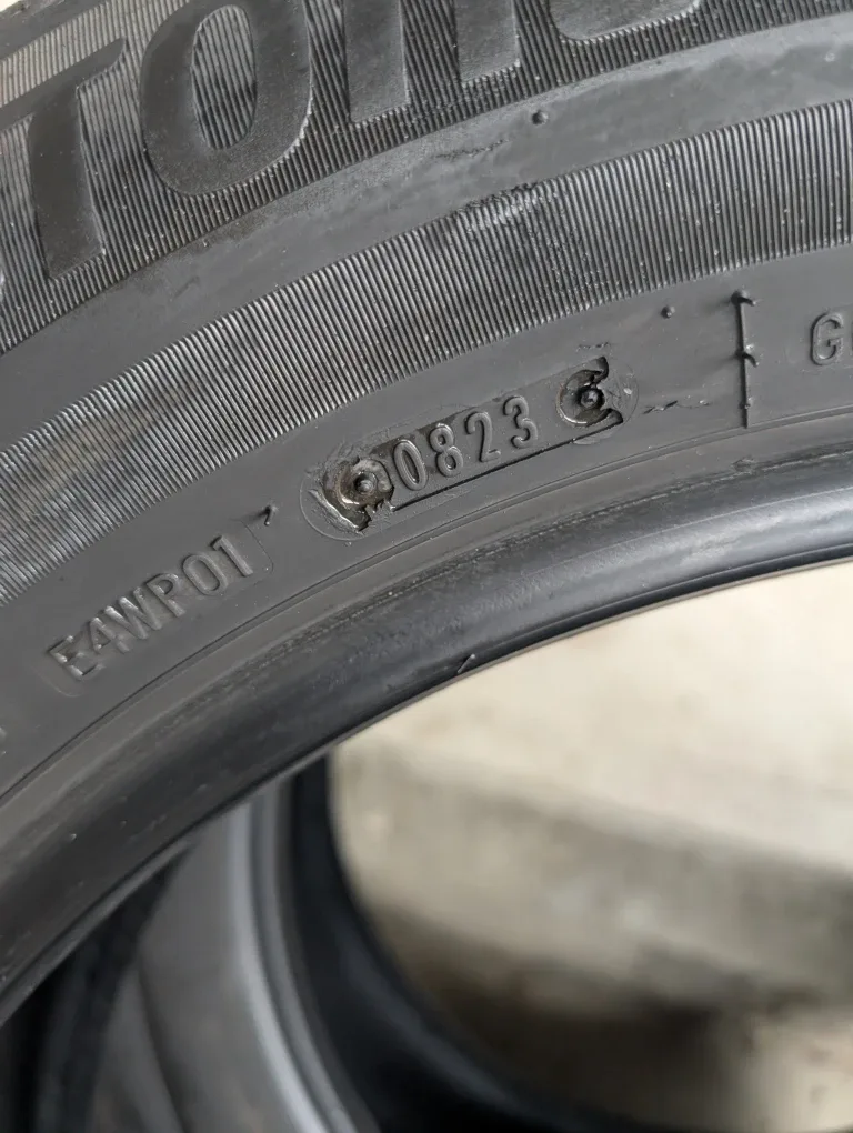 Bridgestone Weatherpeak 225/60R18 Tire image indicator(4)