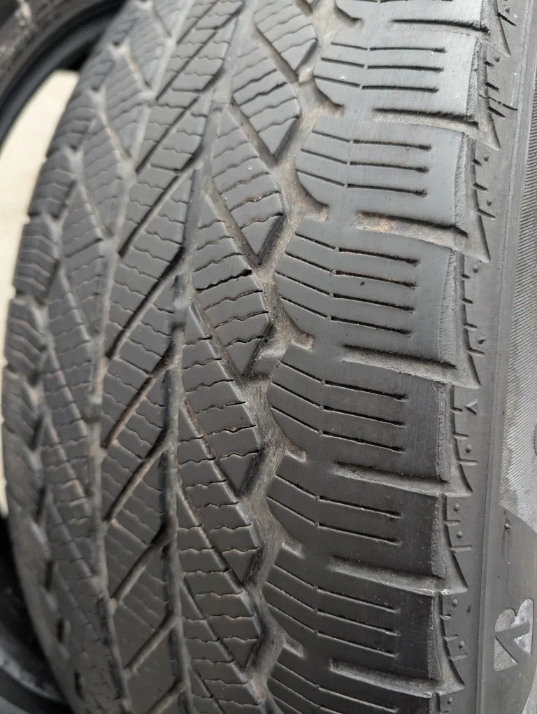 Bridgestone Weatherpeak 225/60R18 Tire image indicator(5)