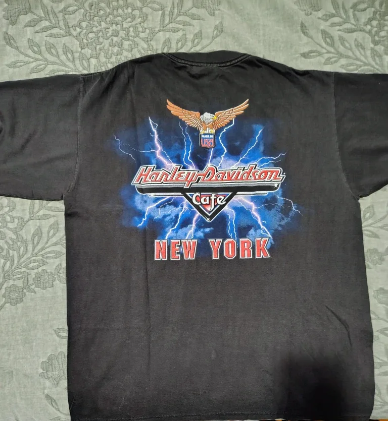 Vintage circa 2001 Harley Davidson Café NY t-shirt image indicator(5)