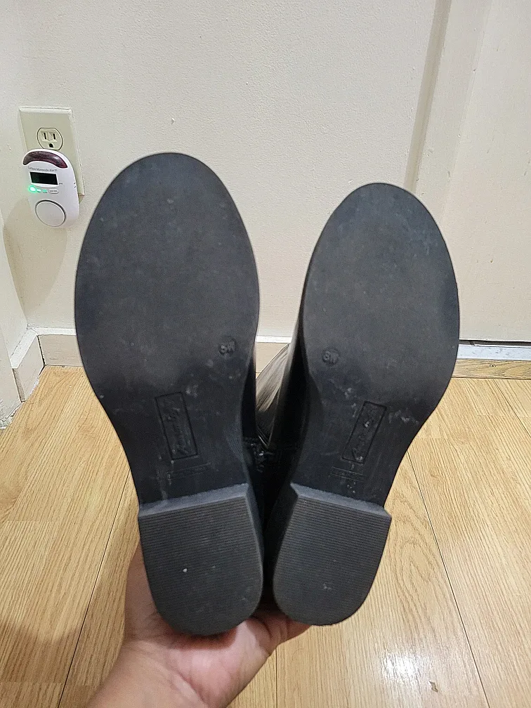 LIKE NEW! Wide Calf Tall Boots image indicator(5)