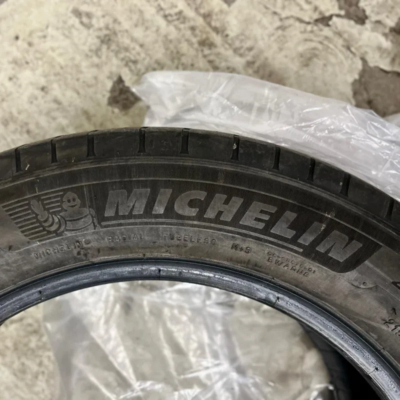 Michelin Primacy All Season Tire - 215/60R17 image indicator(4)