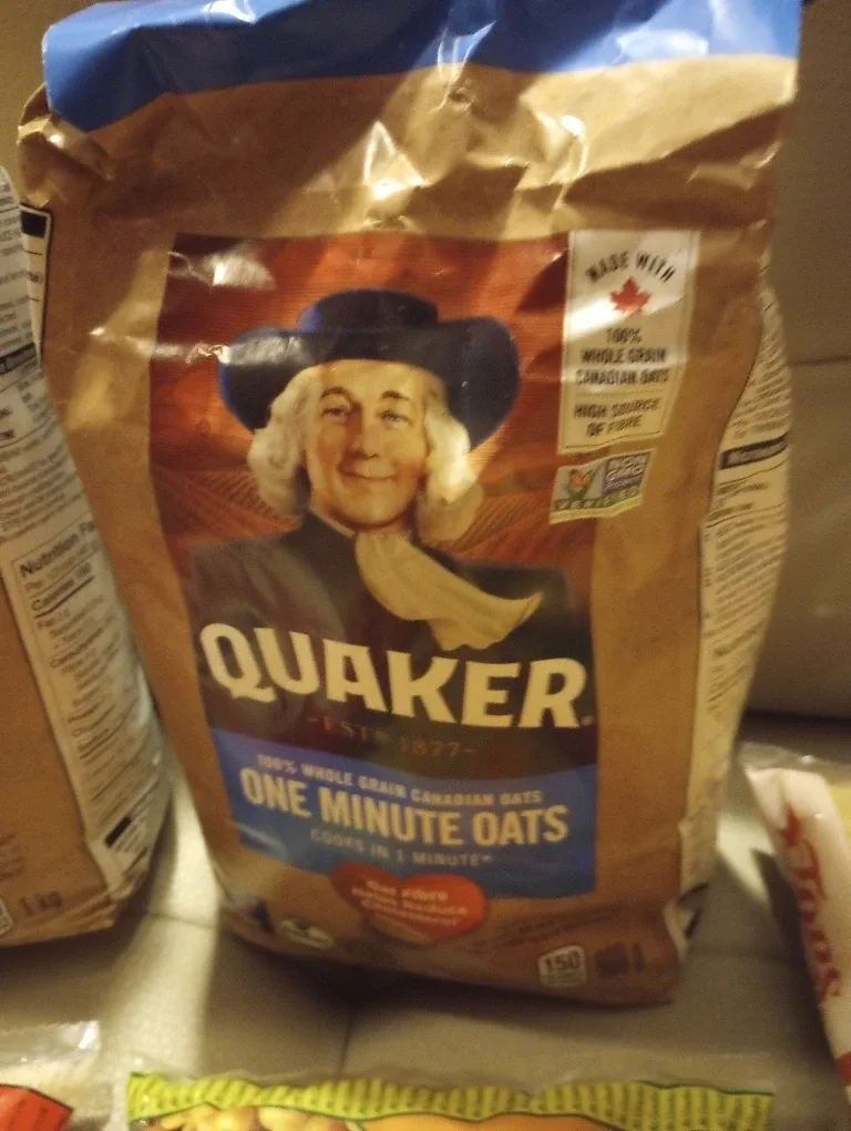 Assorted Pantry Items: Quaker Oats, Pasta, Rice image indicator(5)