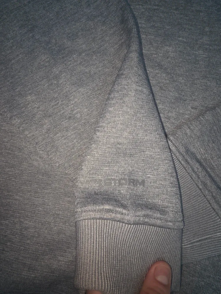 Under Armour Gray 1/4 Zip Pullover XL image indicator(3)