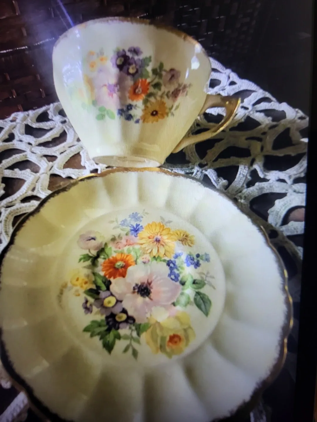 Vintage Shelley Tea Cup and Saucer Set image indicator(4)