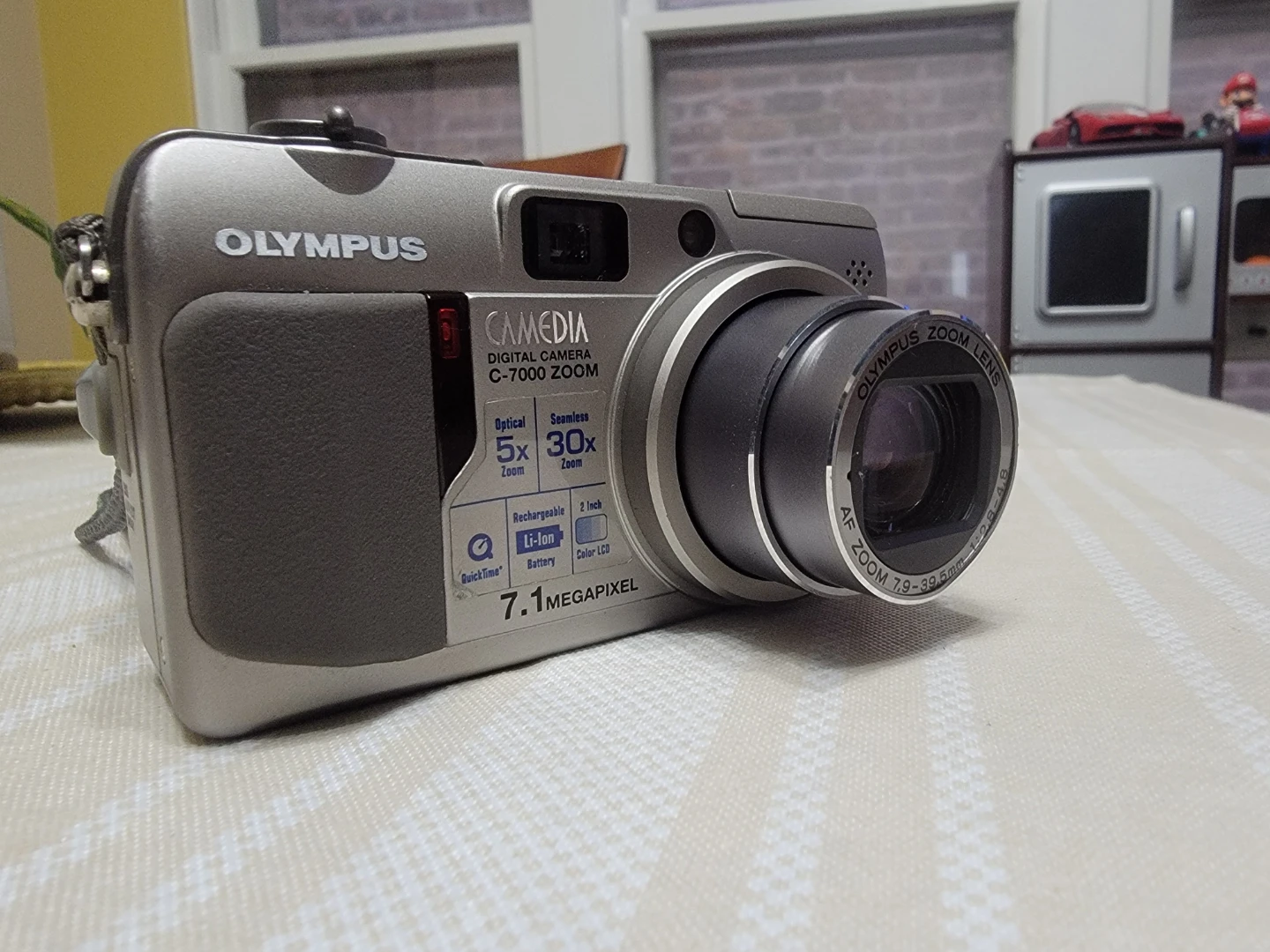 Olympus C-7000 Zoom - photo 5