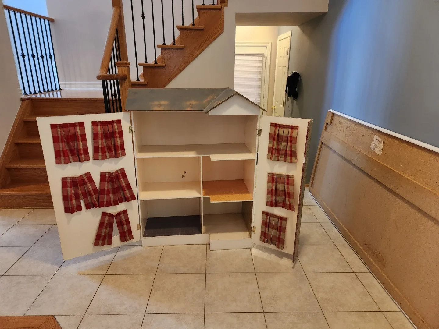 Dollhouse for that special person. Custom built. image indicator(2)