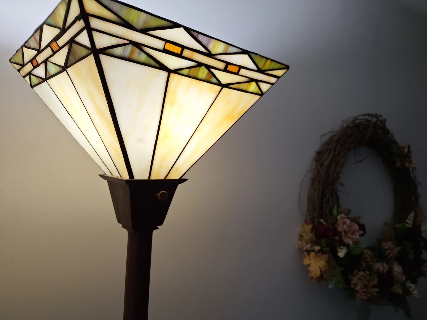 Vintage Style Stained Glass Floor Lamp