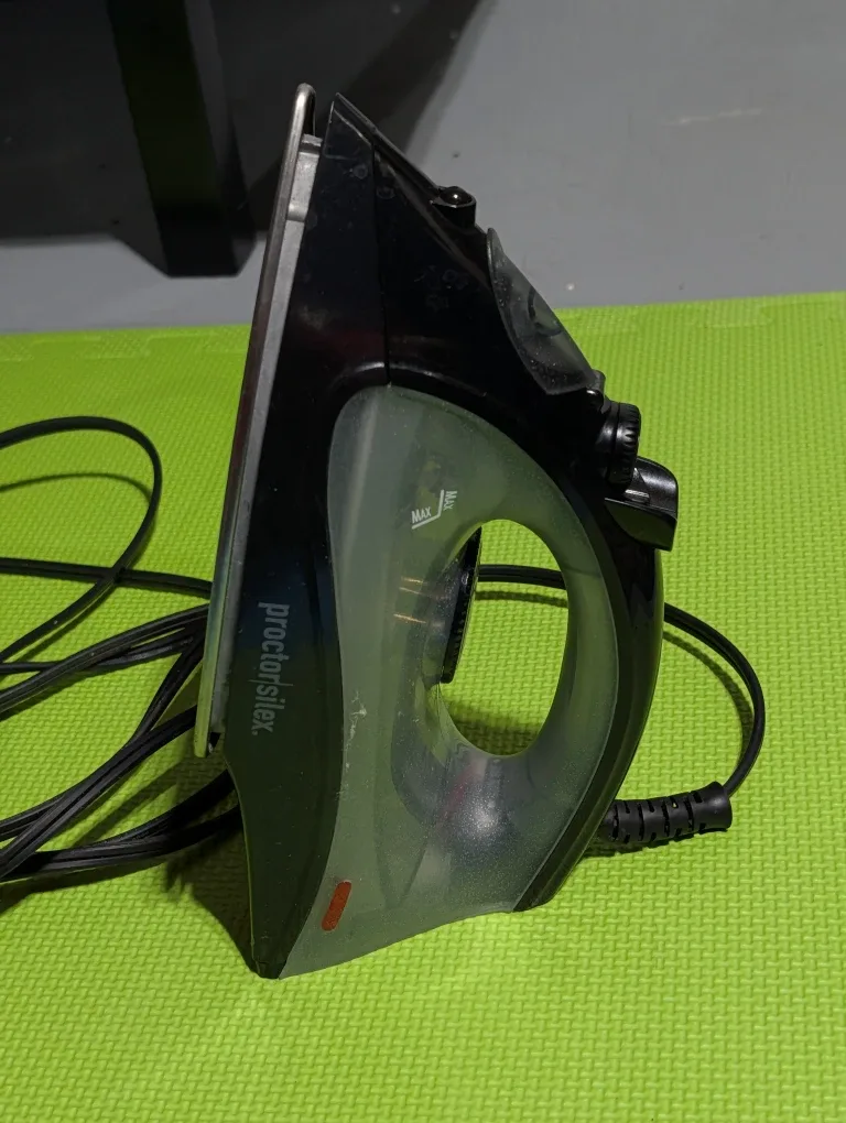 FREE Proctor Silex Iron 5of5