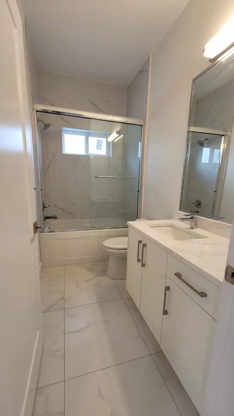 1 Bedroom, 1 Bathroom Suite for Rent image indicator(8)