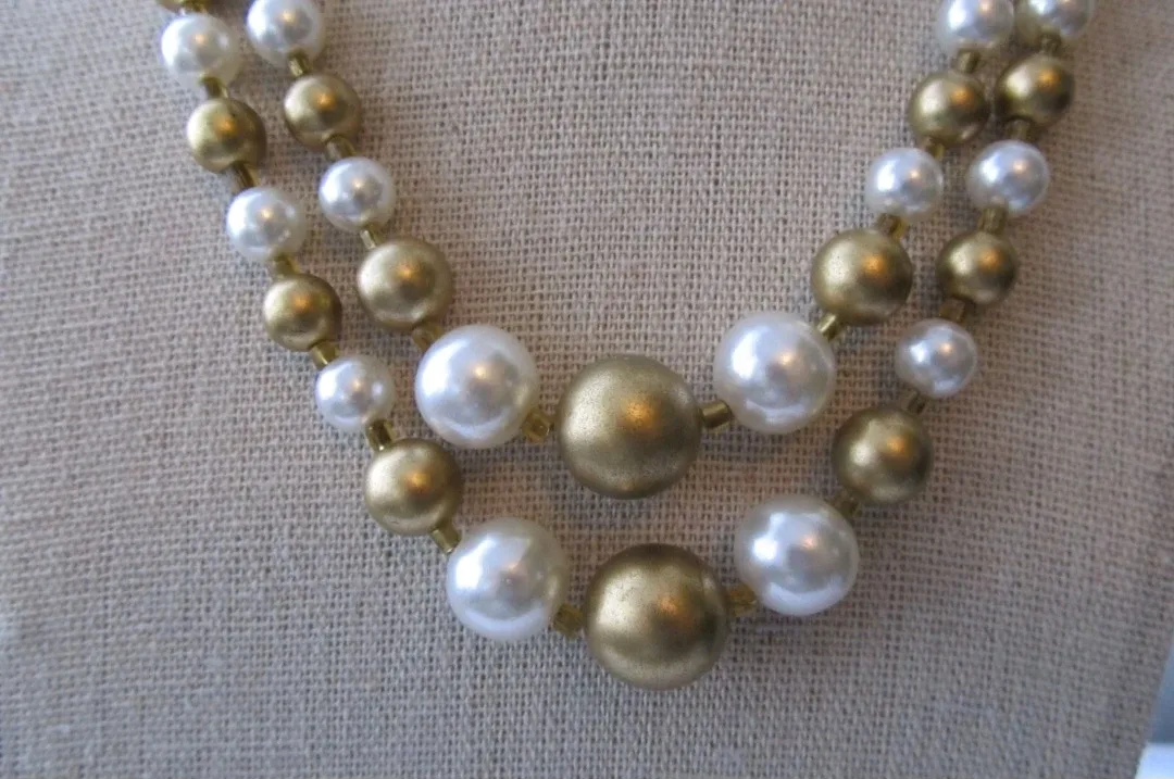 Gold&Faux pearl double strand necklace image indicator(5)