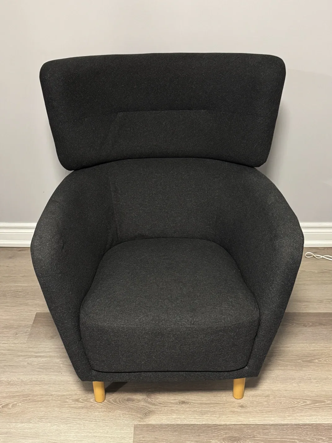 Comfy Dark Gray Armchair in Great Condition image indicator(2)