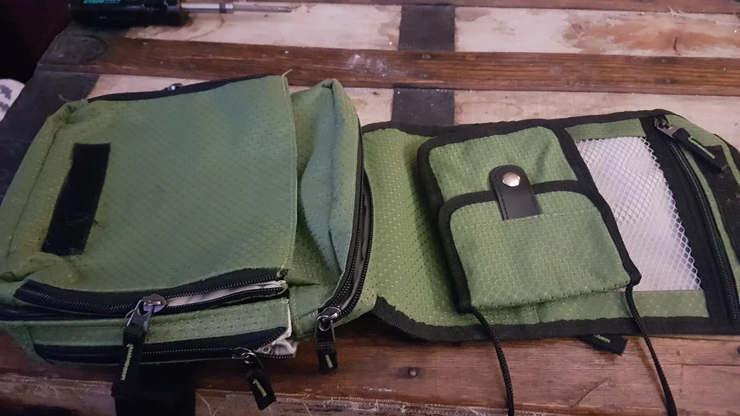 Heys Olive Green Crossbody Bag image indicator(2)