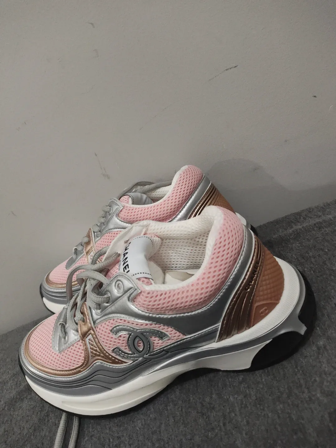 Chanel Sneakers Size 39 image indicator(3)
