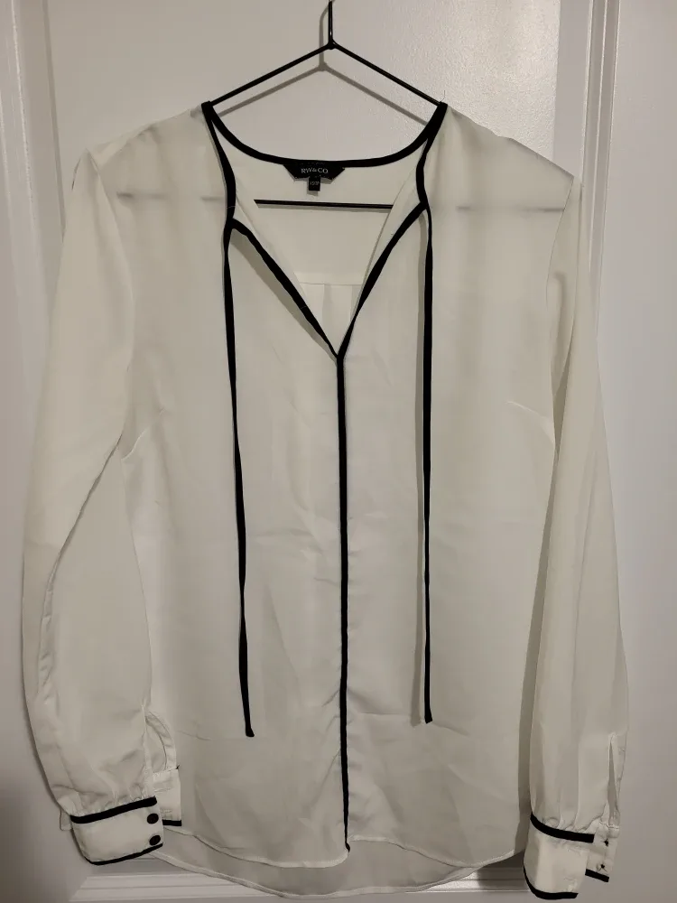 RW&CO Womens Blouse (Like New)