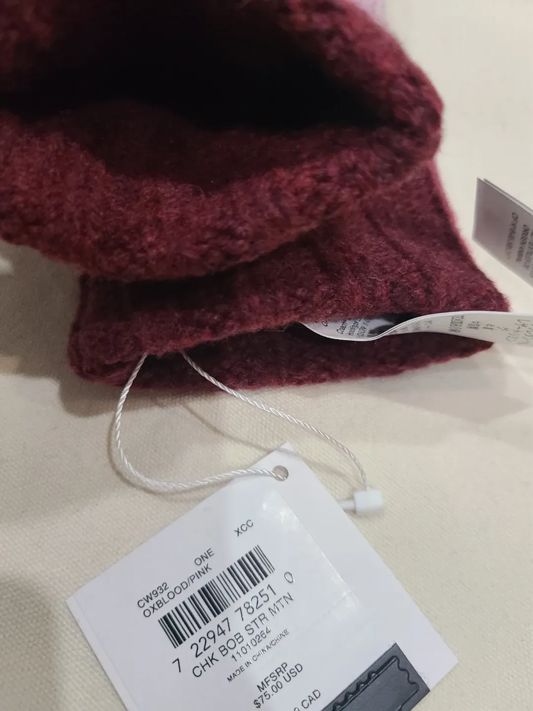 Coach CHK BOB STR MTN Oxblood/Pink Mittens image indicator(4)