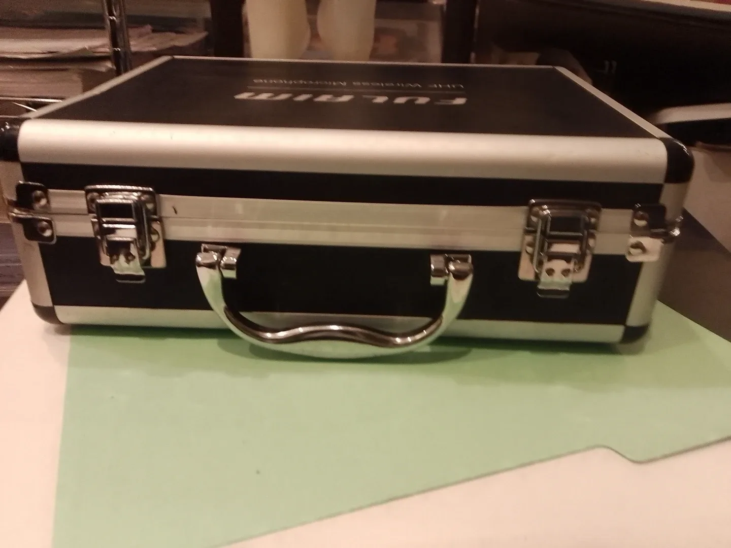 🥕FULAIM UHF Wireless Microphone System WM-500T/R image indicator(2)