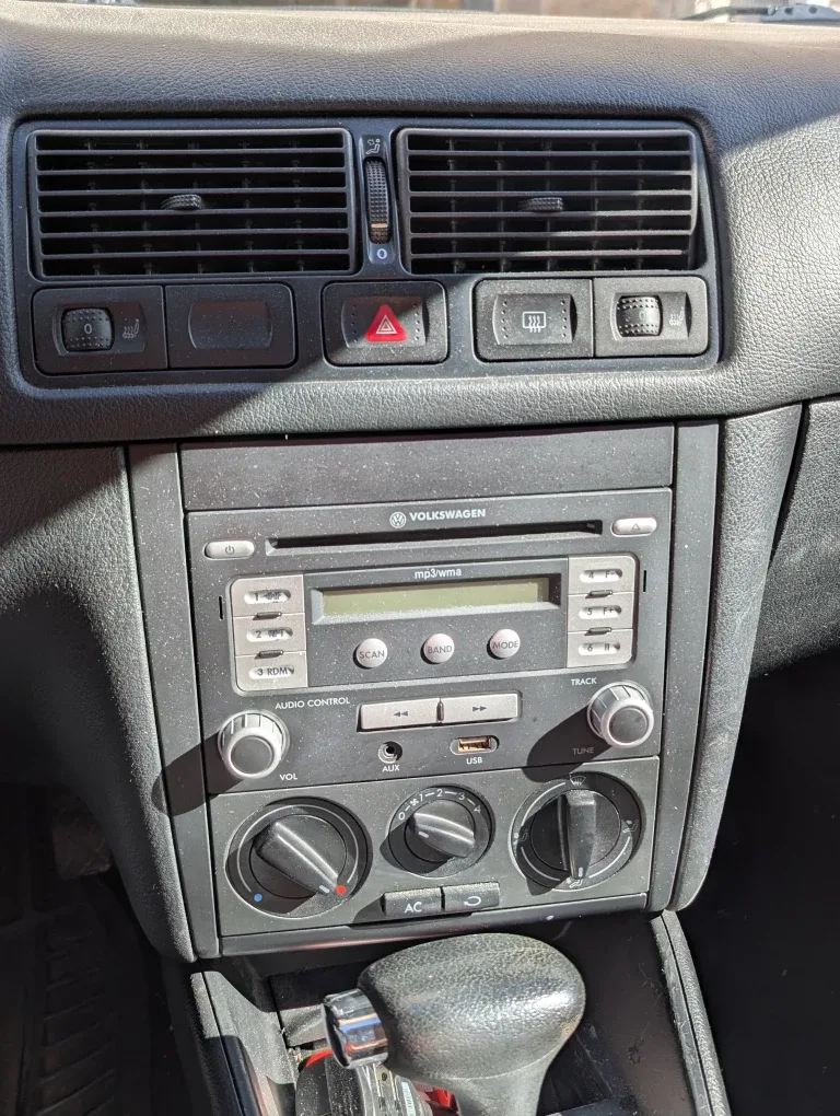 Volkswagen Golf - Black 2010 image indicator(4)