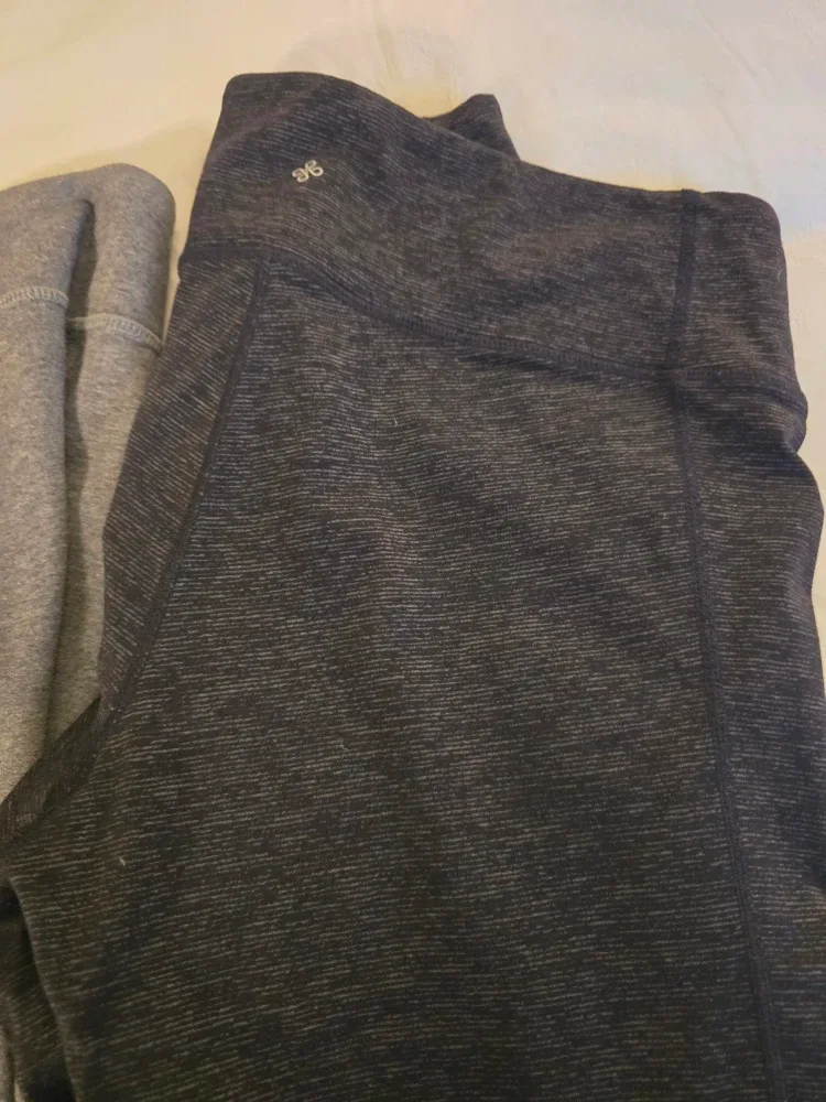 Shambhala & Outdoor Supply Co. Leggings - Size Large image indicator(2)