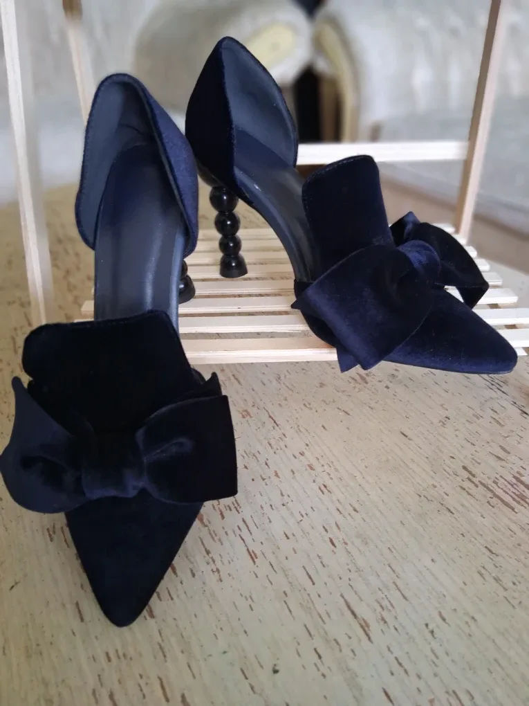Navy Velvet Heels - Size 260 (US 9)