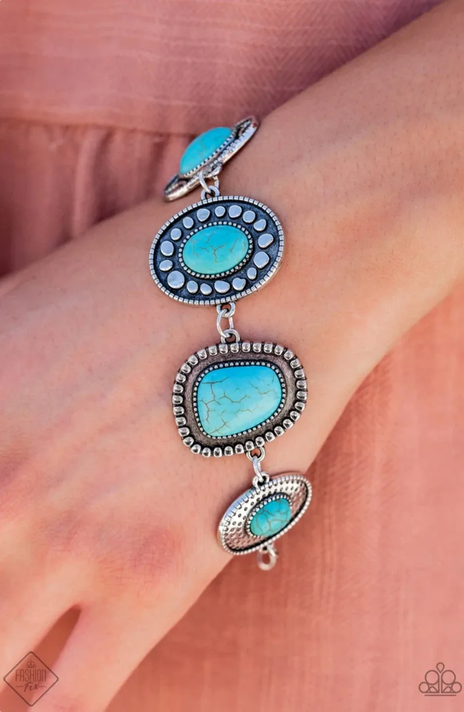 Paparazzi Jewelry Set - Necklace, Bracelet, Earrings image indicator(8)